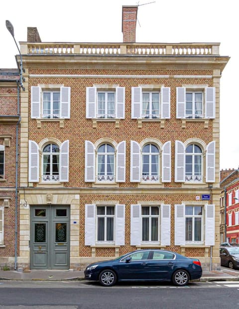 Maison Longuevie Bed and Breakfast in Amiens