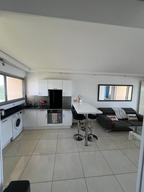 Bord de Mer Cannes Midi Apartment in Cannes