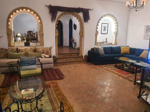 Villa à Bouznika Bay-plage et golf Chalet in Casablanca-Settat