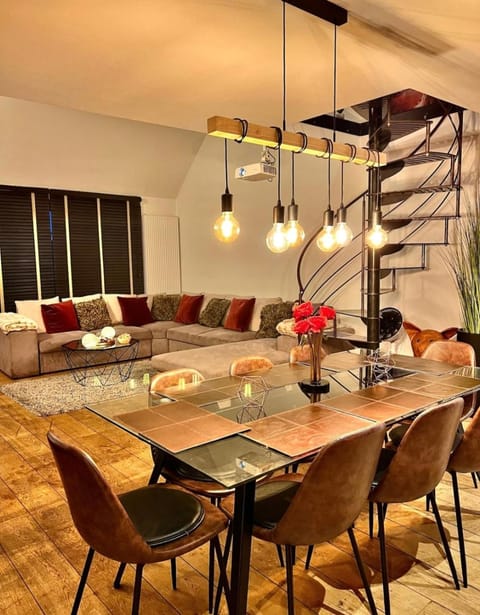 Luxury Loft Duplex Penthouse Of 190m2 & Free Parking ! Apartment in Brussels