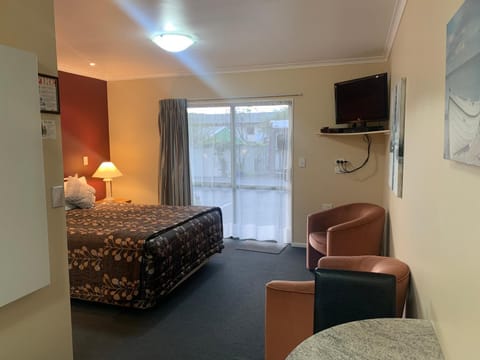 Aldan Lodge Motel in Picton