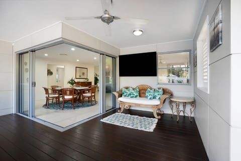 22 Sorrento Avenue House in Coolum Beach