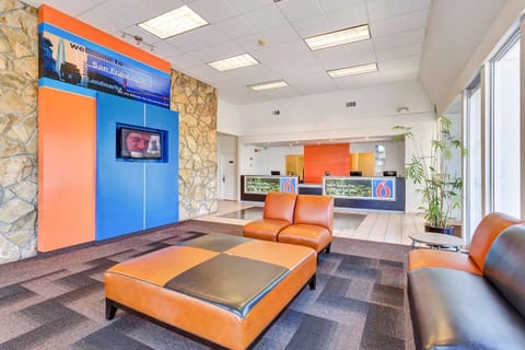 TV and multimedia, Lobby or reception, Seating area, On site