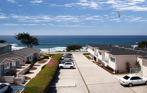 Cambria Landing Inn and Suites Hotel in Cambria