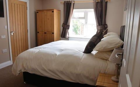 The Red Lion Bed and Breakfast in Cardigan