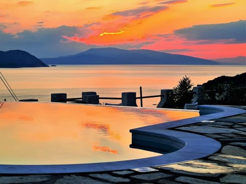 Hot Tub, Balcony/Terrace, Sea view, Swimming pool