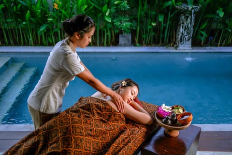 People, Massage, Spa and wellness centre/facilities, Guests