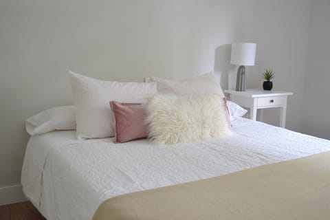 Bed, Decorative detail, Bedroom