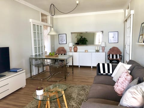 Spring, Living room, Photo of the whole room, Dining area, Sunset