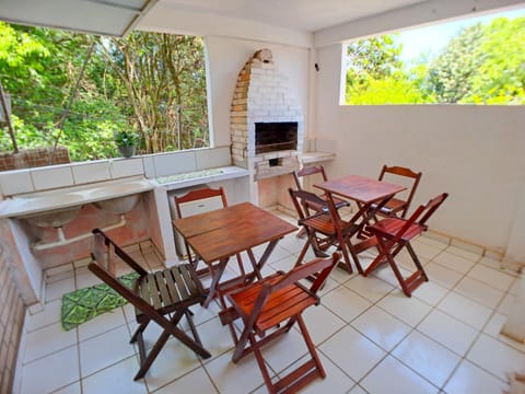 BBQ facilities, Dining area, Communal kitchen