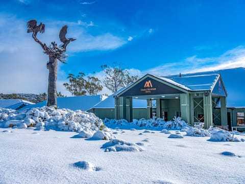 Property building, Facade/entrance, Winter