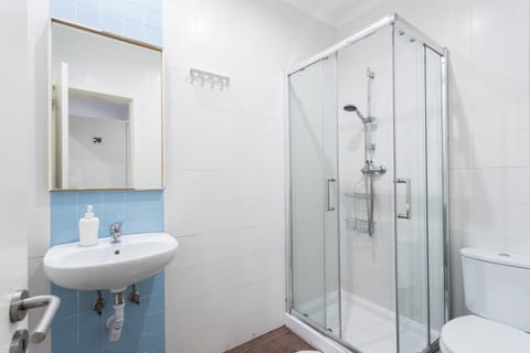 Shower, Bathroom, Area and facilities