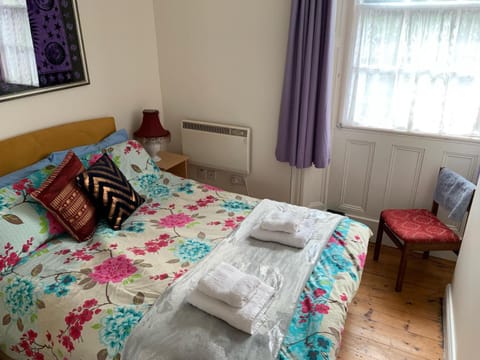 Shalom Bed and breakfast in Longford