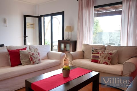 VILLA BERMEJA 1 by Villitas House in Playa Blanca