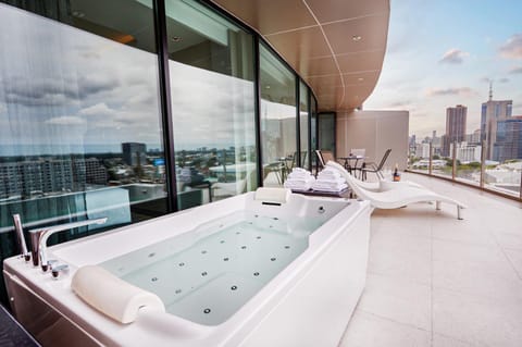 Day, View (from property/room), Balcony/Terrace, Decorative detail, City view, Open Air Bath, Bath, VIP