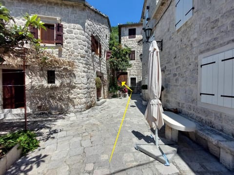 Facade/entrance, Neighbourhood, Street view