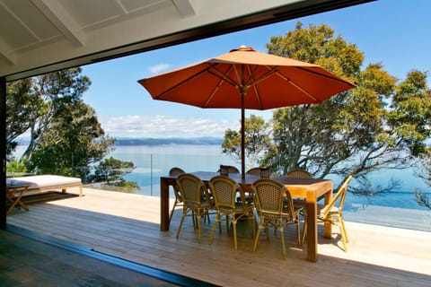 Balcony/Terrace, Dining area, Lake view, Mountain view