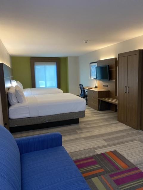 Holiday Inn Express & Suites San Antonio West Sea World Area, an IHG Hotel Hotel in San Antonio