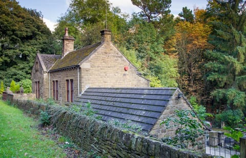 Highwood Lodge House in Borough of Barnsley