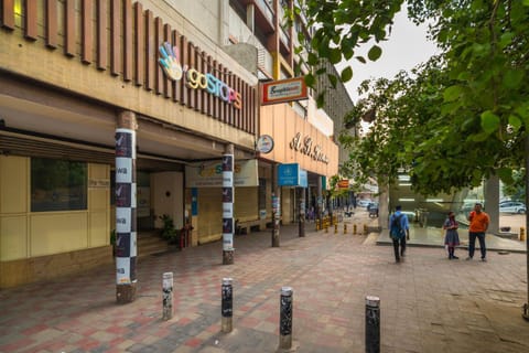 Property building, Facade/entrance