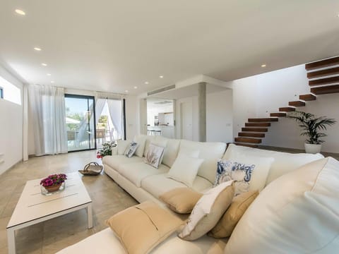 Holiday Home Marianne by Interhome House in Can Picafort