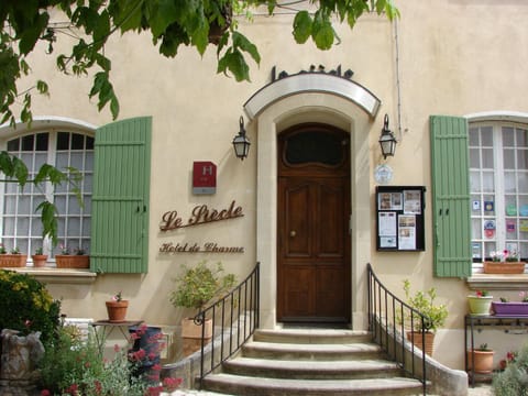 Hôtel Le Siècle Hotel in Mazan