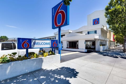 Motel 6-San Jose, CA - Convention Center Hotel in San Jose