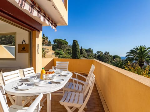 Apartment Cadet Rousse-6 by Interhome Apartment in Le Lavandou