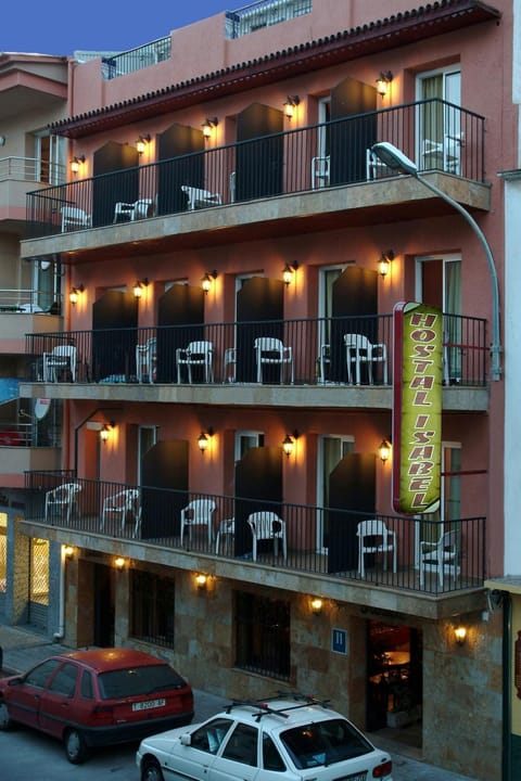 Hostal Isabel Bed and Breakfast in Blanes