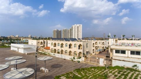 Neighbourhood, Beach, Sea view