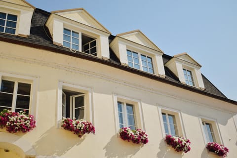 Property building, Balcony/Terrace