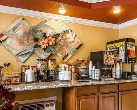 Restaurant/places to eat, Dining area, On site, Breakfast