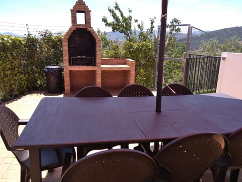 BBQ facilities, Balcony/Terrace, Dining area