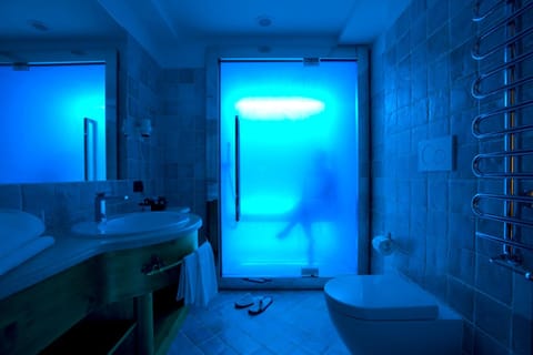 Steam room, Bathroom