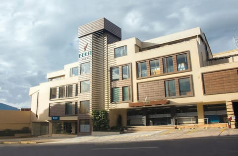 Property building, Facade/entrance