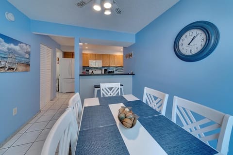 Siesta Key Beach - 2 Bedroom - 3 Beds - 3 Bathroom Duplex with Heated Swimming Pool Condominio in Siesta Beach