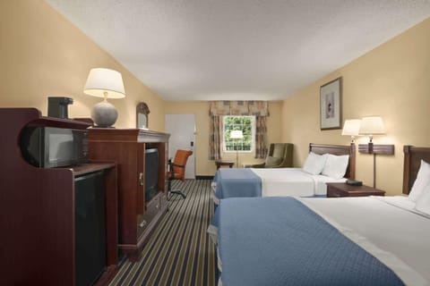 Days Inn by Wyndham WestEnd Alexandria,VA Washington DC Area Hotel in Lincolnia