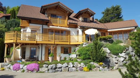 Suite mit Parkplatz Gebertingen Bed and Breakfast in St. Gallen, Switzerland