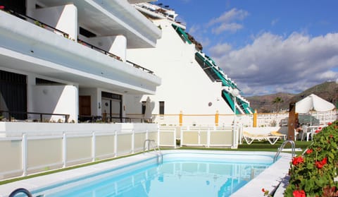 Solarium, Swimming pool, Swimming pool