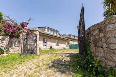 Casa Montellos House in Galicia