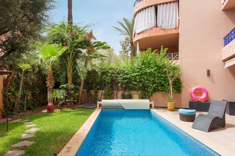 The Sapphire Apartment with Private Swimming Pool & Hot Tub - Hivernage Quarter - By Goldex Marrakech Condominio in Marrakesh