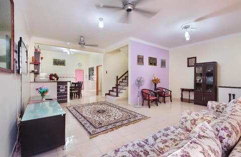 Homestay Rini Zikry Vacation rental in Johor Bahru