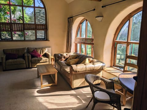 Yr Hen Feudy House in Wales