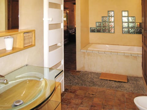 Holiday Home Les Arcades by Interhome House in Provence-Alpes-Côte d'Azur