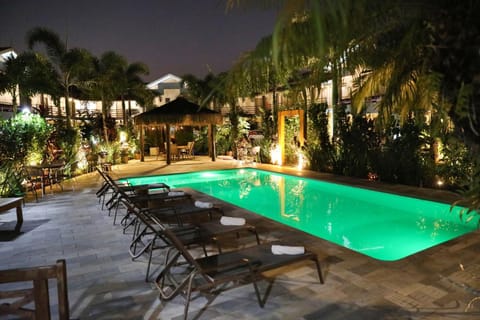 Property building, Night, Garden, Garden view, Pool view, Swimming pool, sunbed