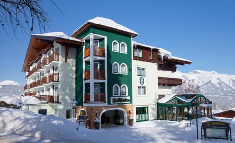 Facade/entrance, Winter