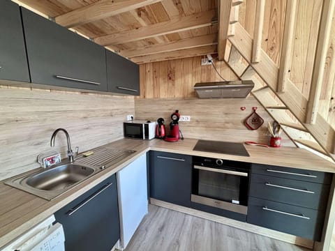 Studio 4 pers, balcon sud, centre station, proche pistes et commerces - Alpe d'Huez - FR-1-405-43 Apartment in L'Alpe d'Huez