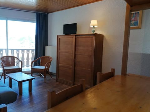 Appartement 2 pièces 6 pers avec balcon, parking et animaux acceptés - L'Alpe d'Huez - FR-1-405-10 Apartment in Huez