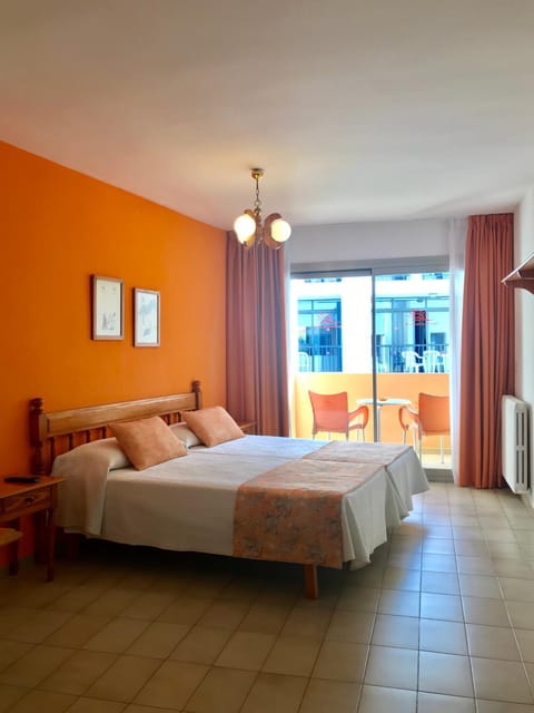 Apartamentos Jovial Appartement-Hotel in Sant Antoni Portmany
