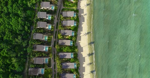 Property building, Natural landscape, Bird's eye view, Beach, Beach